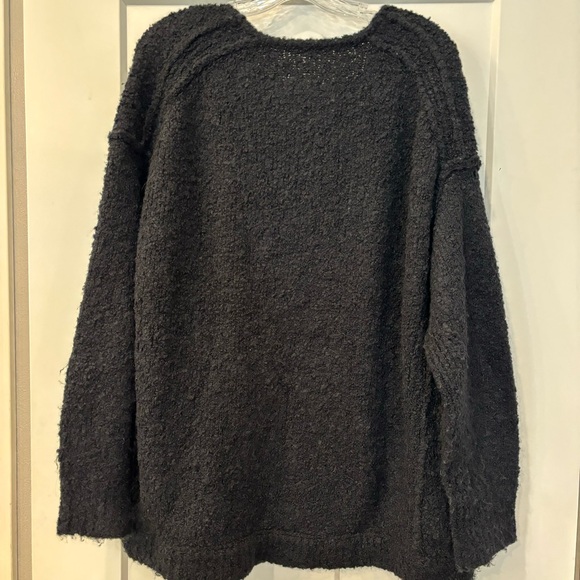 NWOT Free People Black Fuzzy V-Neck Sweater - Picture 4 of 4